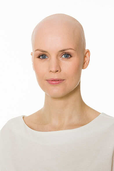 Hair loss caused by chemotherapy - What can be done? | DENING HAIR GmbH
